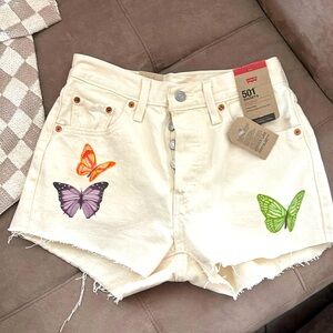 Levi’s 501 cutoff shorts
